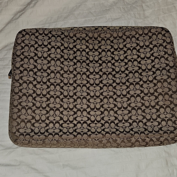 Coach Tan and Brown Signature Laptop Bag - Picture 4 of 5